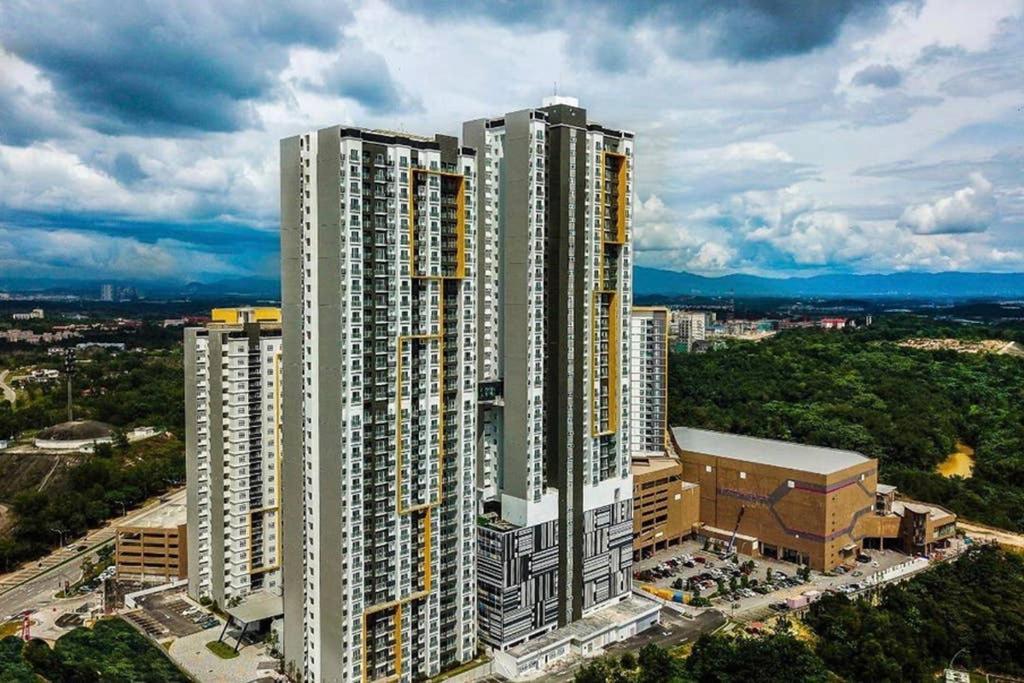 盛婷民宿a S&Thomez 2Bedrooms Mesamall Wifi Klia Usim Miu Inti Nu Nilai Eksteriør billede