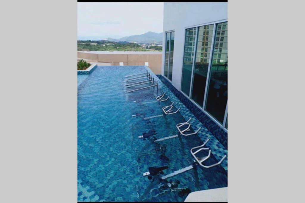 盛婷民宿a S&Thomez 2Bedrooms Mesamall Wifi Klia Usim Miu Inti Nu Nilai Eksteriør billede